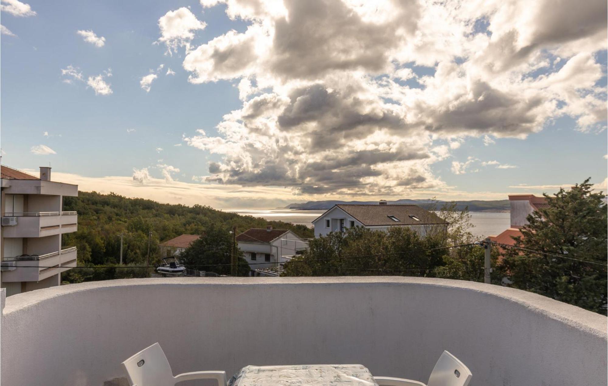 1 Bedroom Cozy Apartment In Jadranovo Exterior foto